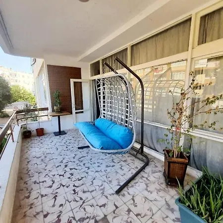 Appartement Isiklar Caddesi Kaleici'ne Yakin *
